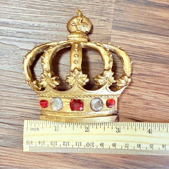 Vintage Set of 14 Gold Crown Ornaments Gold with Green Red And Clear Gem Accents - Picture 12 of 15